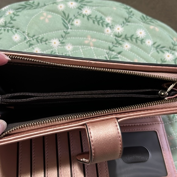 Travelambo women’s Rfid wallet. - Picture 7 of 9